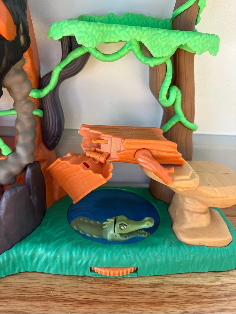 Lion Guard The Rise of Scar Retired Playset - 2017 - No sounds